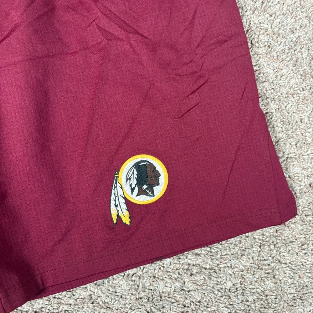 Mens Russell Athletic Washington Redskins Dri-Power Shorts Burgundy Medium